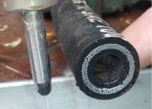 礦用高壓膠管切割應(yīng)用案例